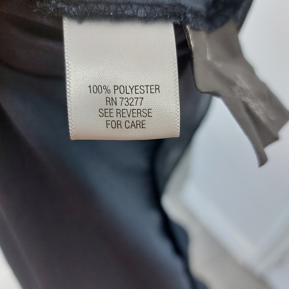 Vera Wang flowing tanl top - Picture 2 of 4